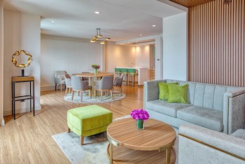 Eastwood Richmonde Hotel