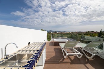 Cabot Las Velas Apartments