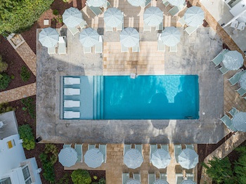 Cabot Las Velas Apartments