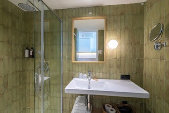 Cabot Las Velas Apartments