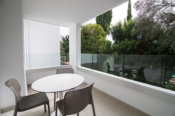 Cabot Las Velas Apartments