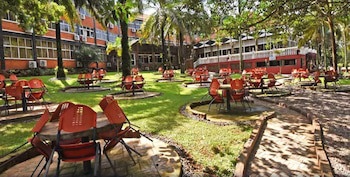 Imperial Botanical Beach Hotel