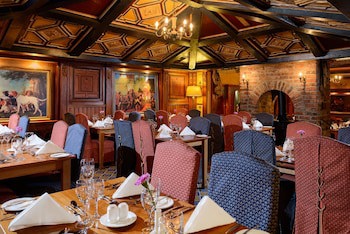 Killarney Avenue Hotel