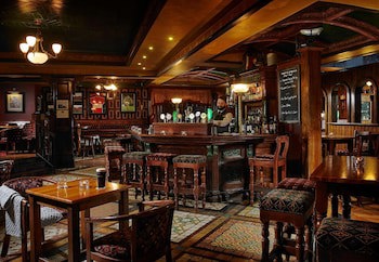 Killarney Avenue Hotel