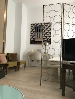 Ab Design Suites