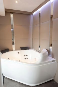 Ab Design Suites