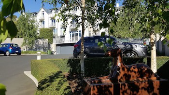 Bluestone On George