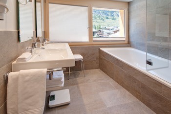 Aristella Swissflair Hotel & Apartements