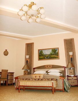 Imperial Royale Hotel