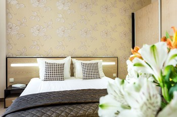 City Avenue Hotel By Hmg