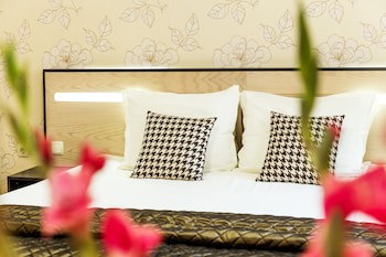City Avenue Hotel By Hmg