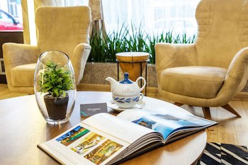 City Avenue Hotel By Hmg