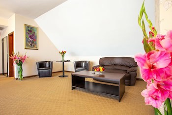 City Avenue Hotel By Hmg