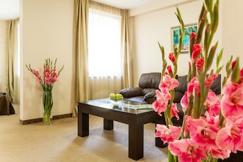 City Avenue Hotel By Hmg