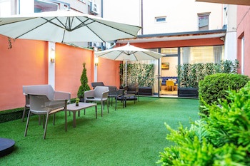 City Avenue Hotel By Hmg