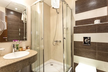 City Avenue Hotel By Hmg
