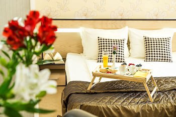 City Avenue Hotel By Hmg