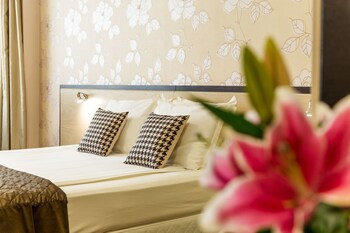 City Avenue Hotel By Hmg