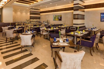 Golden Tulip Media Hotel