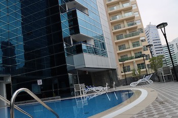 Golden Tulip Media Hotel