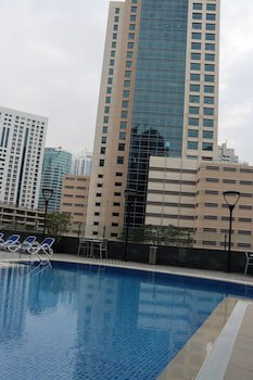 Golden Tulip Media Hotel