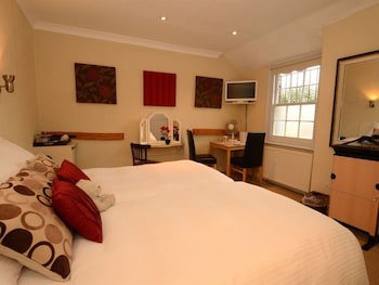 Falcon Inn