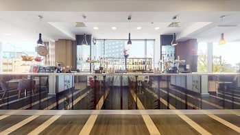 Clayton Hotel Cardiff