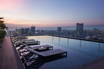 Courtyard Phnom Penh