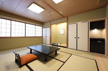 Gion Ryokan Karaku