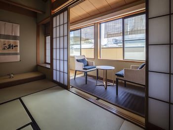 Gion Ryokan Karaku