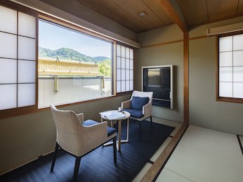 Gion Ryokan Karaku