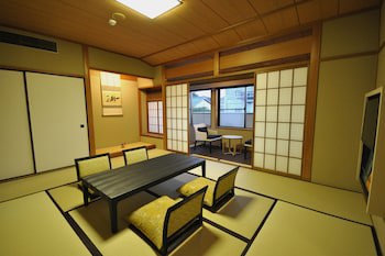 Gion Ryokan Karaku