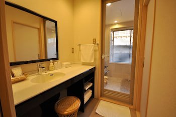 Gion Ryokan Karaku