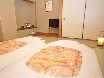 Gion Ryokan Karaku