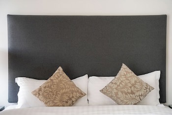 Escala Hotel & Suites