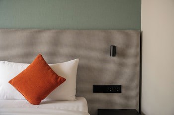 Escala Hotel & Suites
