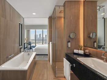 Sofitel Abu Dhabi Corniche fotoğrafı