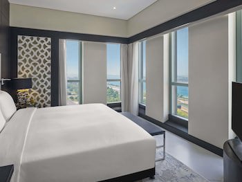 Sofitel Abu Dhabi Corniche fotoğrafı