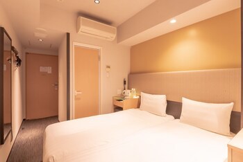 E Hotel Higashi Shinjuku
