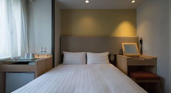 E Hotel Higashi Shinjuku