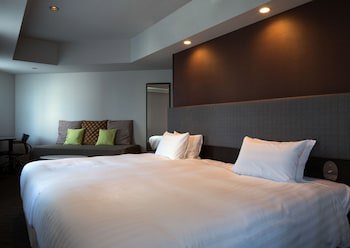 E Hotel Higashi Shinjuku