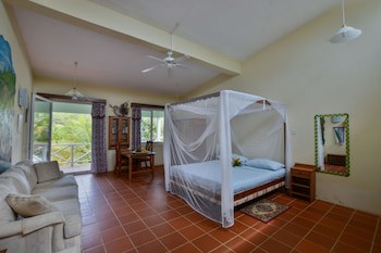 Cabier Ocean Lodge