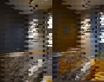 Seraglio Hotel & Suites