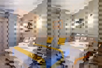 Seraglio Hotel & Suites