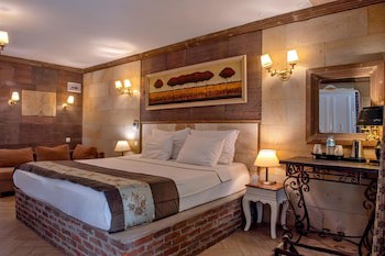 Deluxe Double room with view (full double bed)