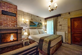 Deluxe Double room with view (full double bed) (bed type is subject to availability, jacuzzi)