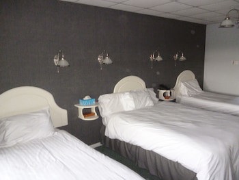 5 Corners Guest Inn