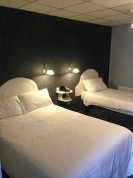 5 Corners Guest Inn