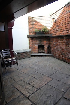 5 Corners Guest Inn