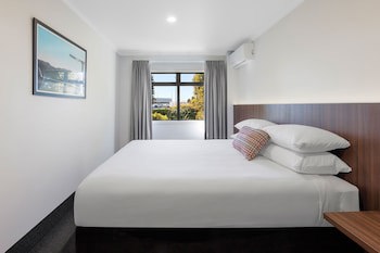 Jetpark Hotel Hamilton Airport